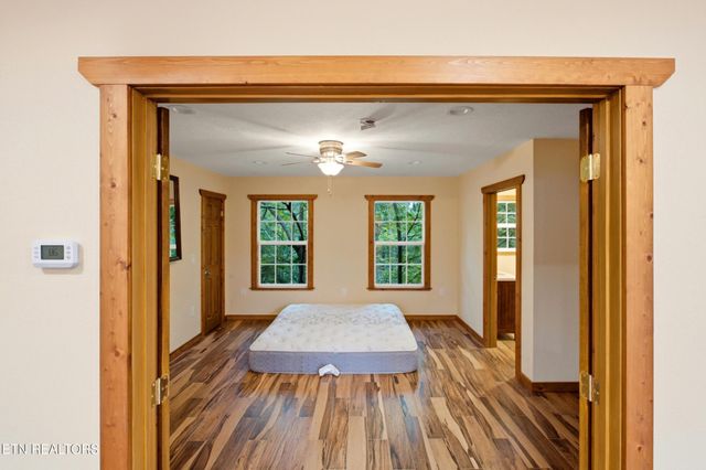 4167 Spring Creek Way, Sevierville, TN 37876