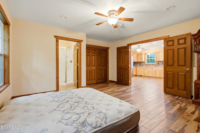4167 Spring Creek Way, Sevierville, TN 37876
