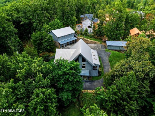 4167 Spring Creek Way, Sevierville, TN 37876