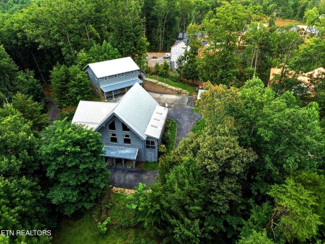 4167 Spring Creek Way, Sevierville, TN 37876