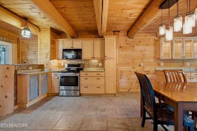 4167 Spring Creek Way, Sevierville, TN 37876