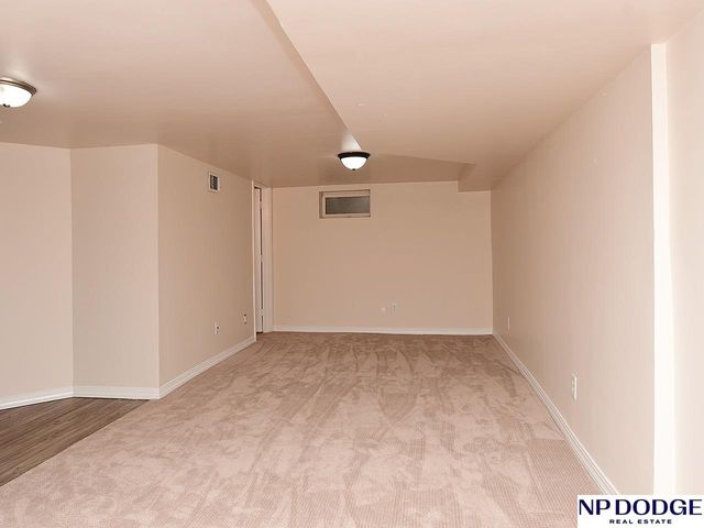 2701 S 60th Street, Omaha, NE 68106