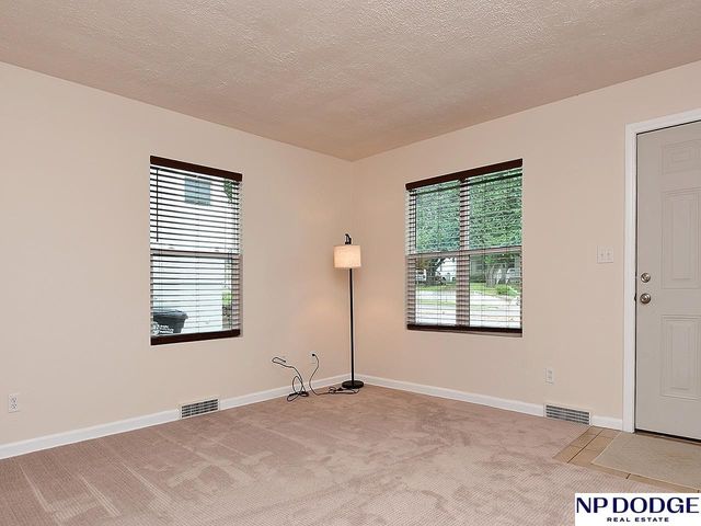 2701 S 60th Street, Omaha, NE 68106