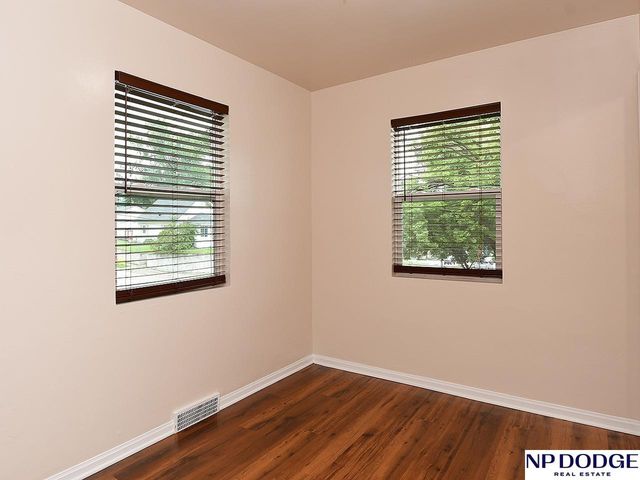 2701 S 60th Street, Omaha, NE 68106