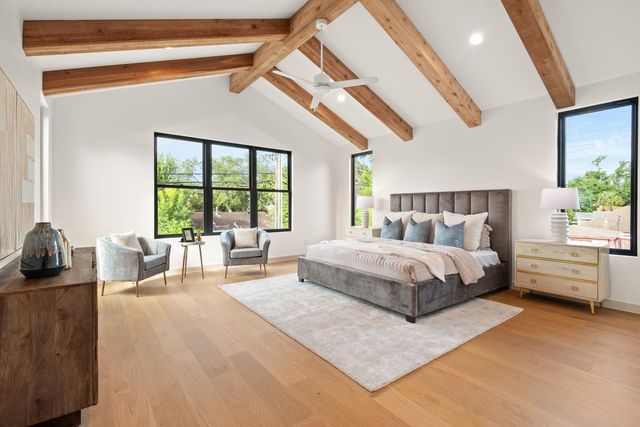 910 W 41st Street, Houston, TX 77018