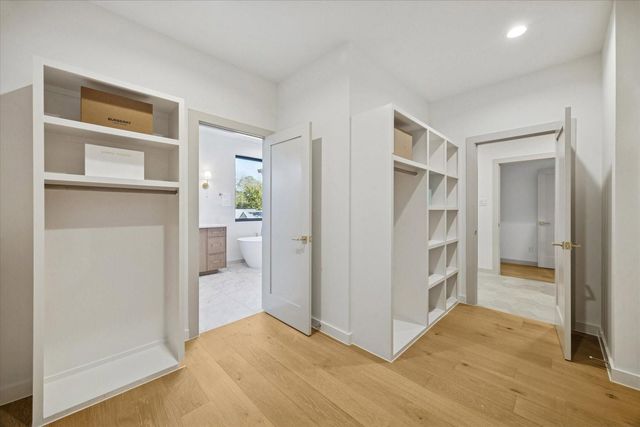 910 W 41st Street, Houston, TX 77018