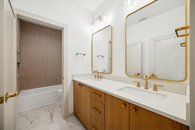 910 W 41st Street, Houston, TX 77018