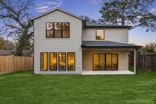 910 W 41st Street, Houston, TX 77018