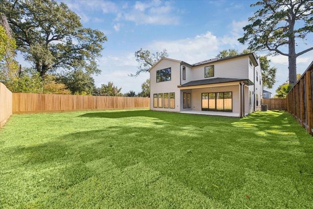 910 W 41st Street, Houston, TX 77018