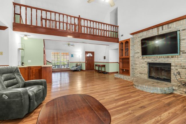 5 Shady Lane, Mary Esther, FL 32569