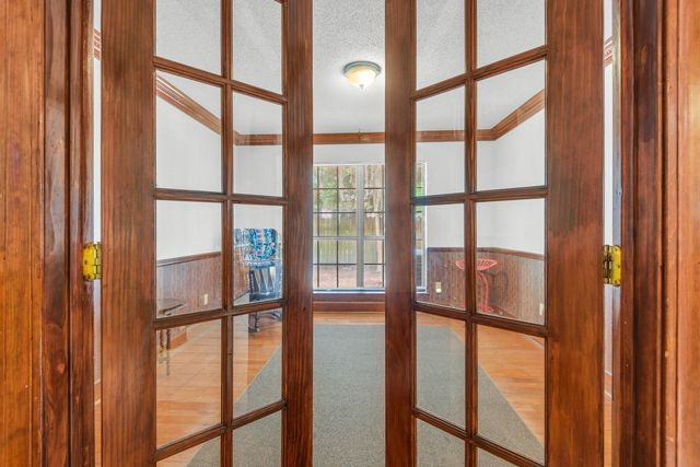 5 Shady Lane, Mary Esther, FL 32569