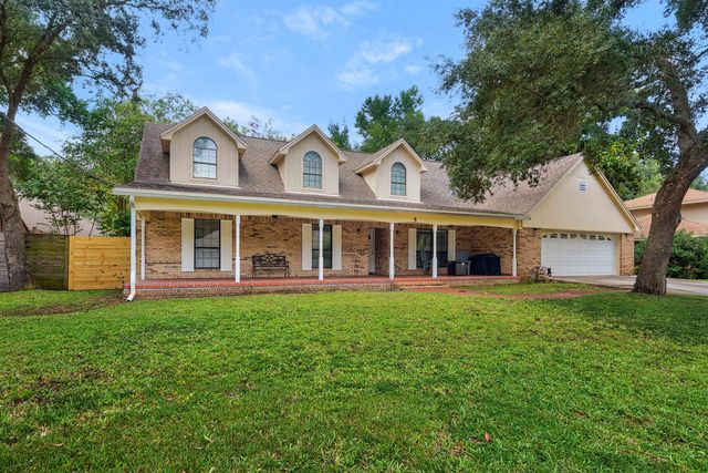 5 Shady Lane, Mary Esther, FL 32569