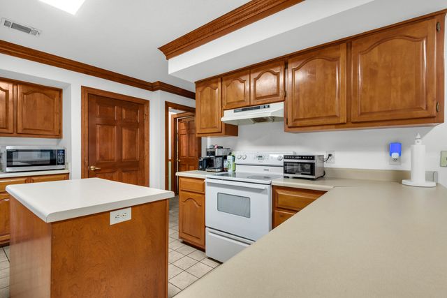 5 Shady Lane, Mary Esther, FL 32569