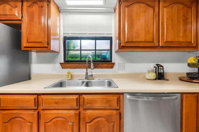 5 Shady Lane, Mary Esther, FL 32569