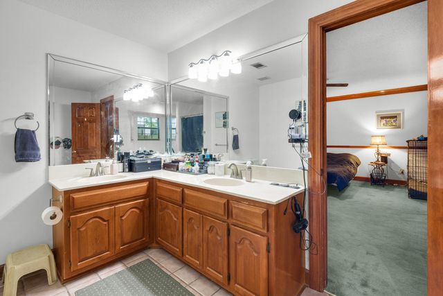 5 Shady Lane, Mary Esther, FL 32569