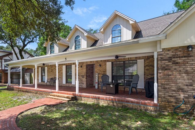 5 Shady Lane, Mary Esther, FL 32569