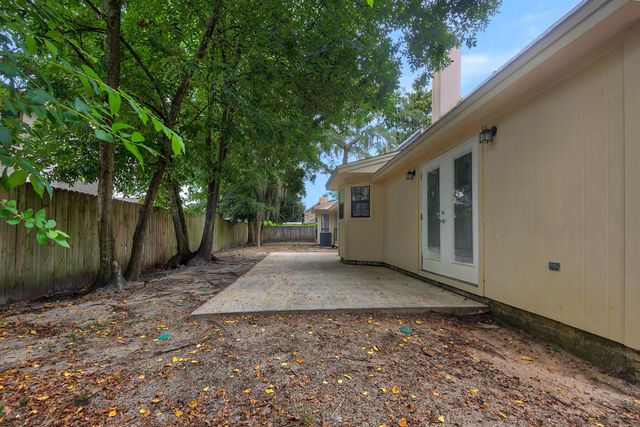 5 Shady Lane, Mary Esther, FL 32569