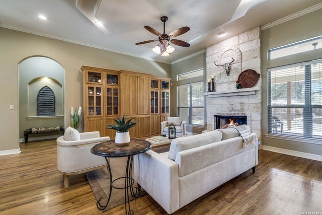 386 Wentworth, Spring Branch, TX 78070