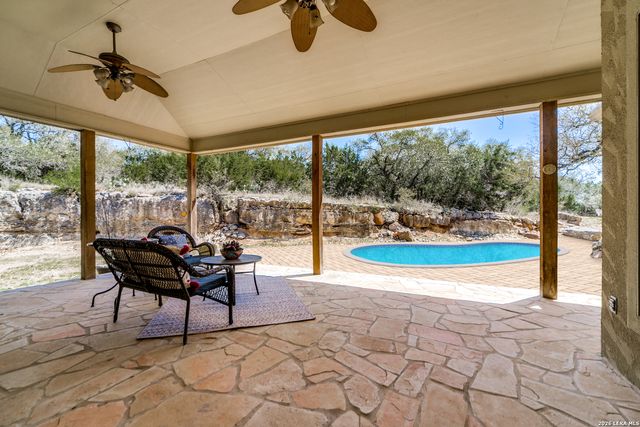 386 Wentworth, Spring Branch, TX 78070