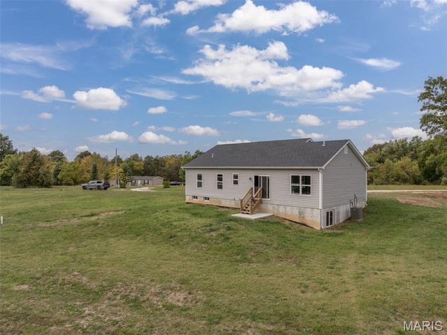 947 N Highway 79, Foley, MO 63347