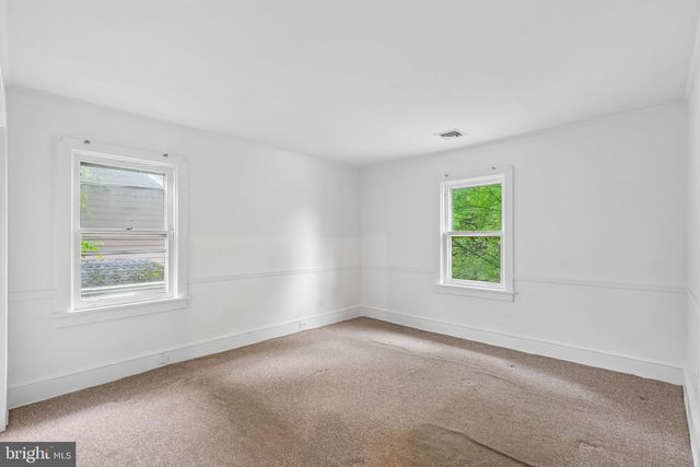 320 W 3RD ST, Moorestown, NJ 08057