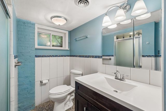 320 W 3RD ST, Moorestown, NJ 08057