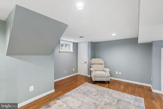 320 W 3RD ST, Moorestown, NJ 08057