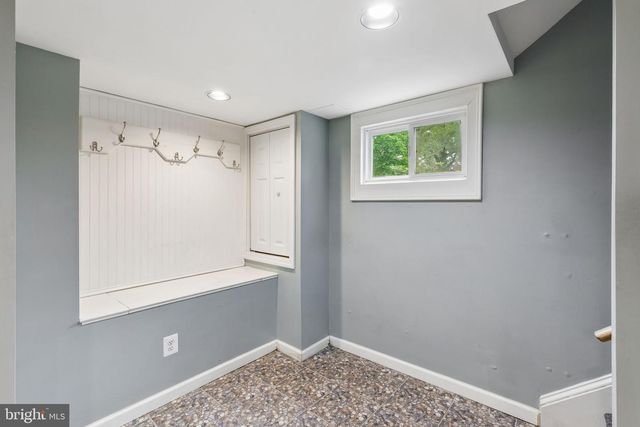 320 W 3RD ST, Moorestown, NJ 08057