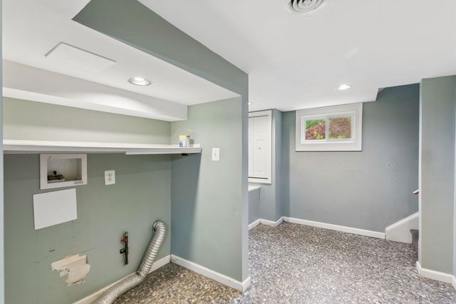 320 W 3RD ST, Moorestown, NJ 08057