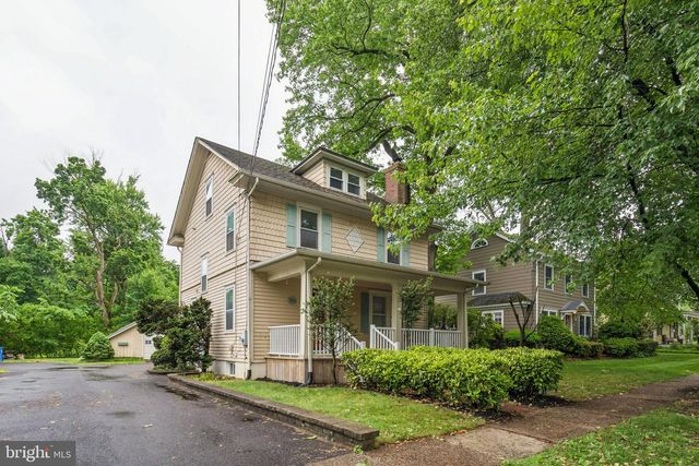 320 W 3RD ST, Moorestown, NJ 08057