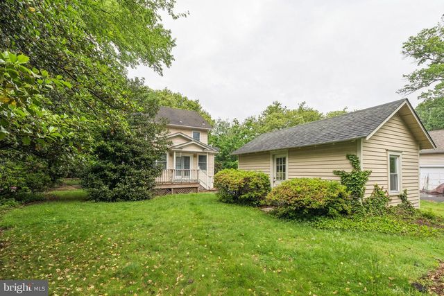 320 W 3RD ST, Moorestown, NJ 08057