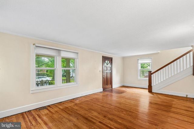 320 W 3RD ST, Moorestown, NJ 08057