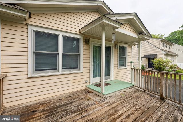 320 W 3RD ST, Moorestown, NJ 08057