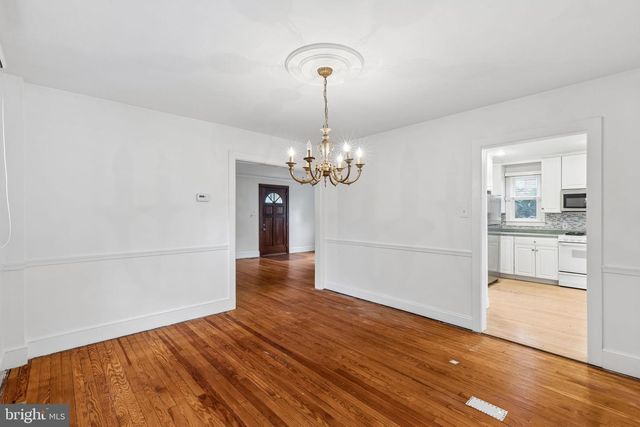 320 W 3RD ST, Moorestown, NJ 08057