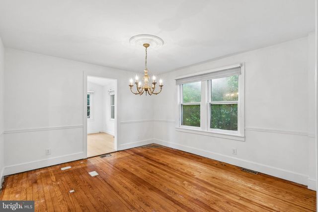 320 W 3RD ST, Moorestown, NJ 08057