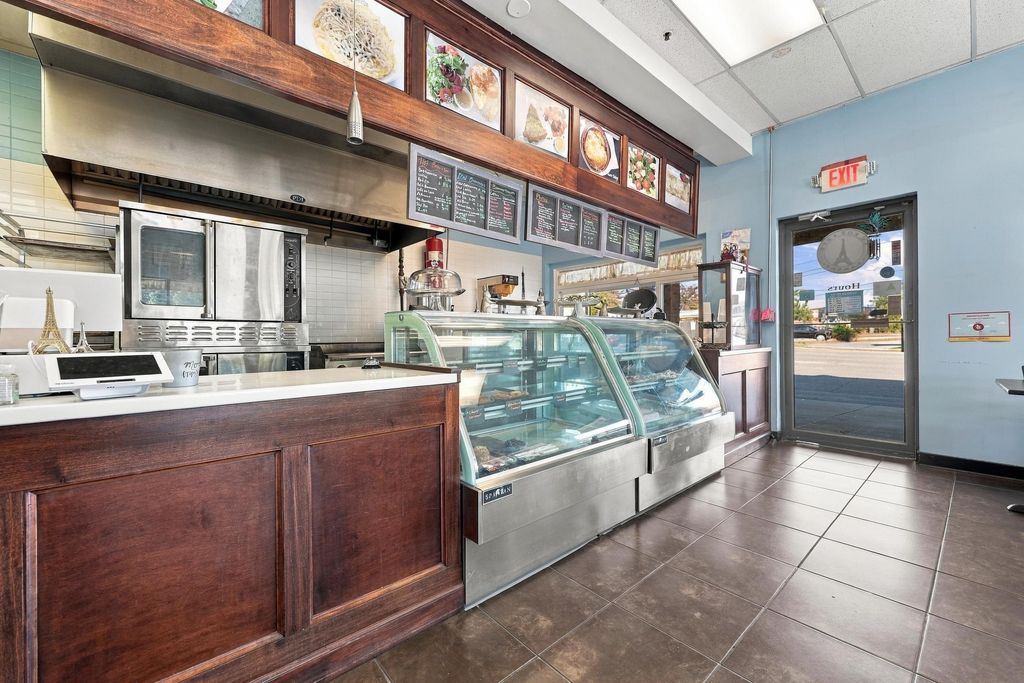 9616 N Kings Highway Galleria Shopping Center, Myrtle Beach, SC 29572 — photo 4