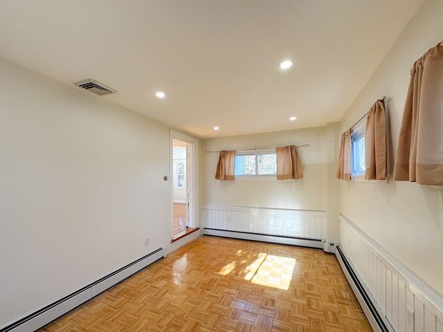 92 Woodcliff Rd, Brookline, MA 02467