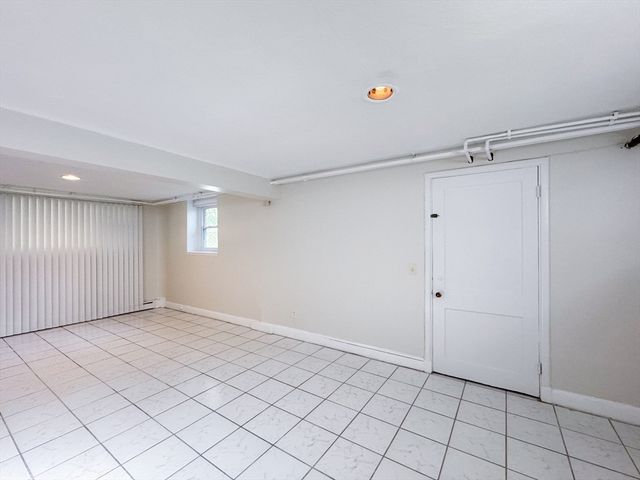 92 Woodcliff Rd, Brookline, MA 02467