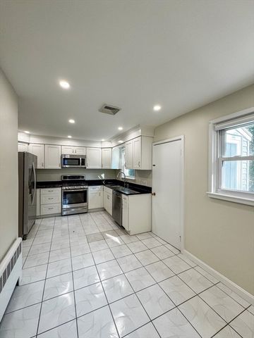 92 Woodcliff Rd, Brookline, MA 02467