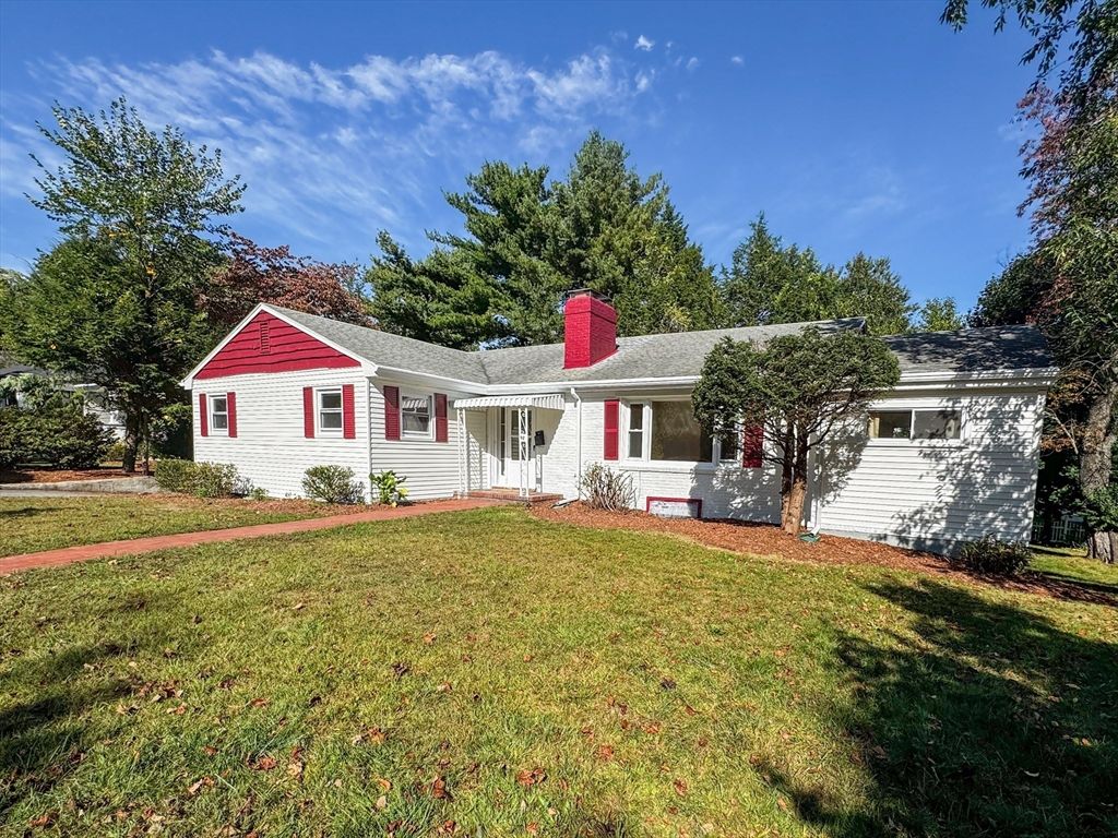 92 Woodcliff Rd, Brookline, MA 02467