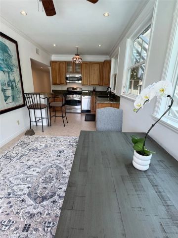 180 High Dr B, Laguna Beach, CA 92651