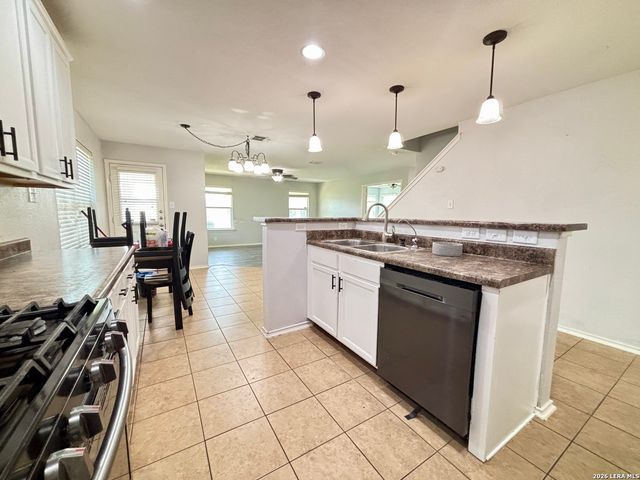 499 Perch Horizon, San Antonio, TX 78253