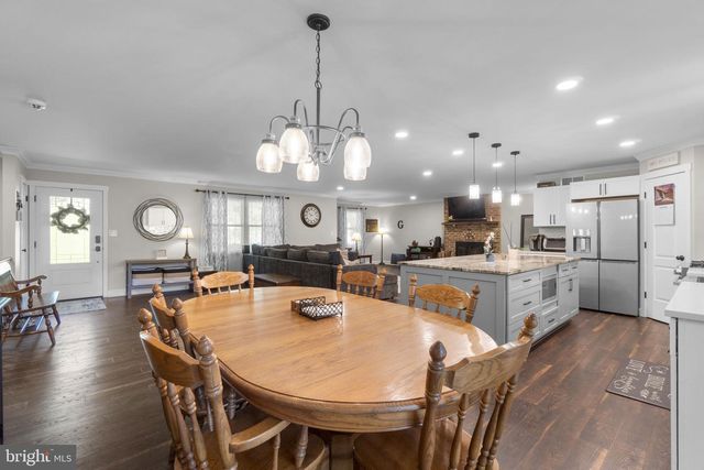 6421 LOCUST LN, Sykesville, MD 21784