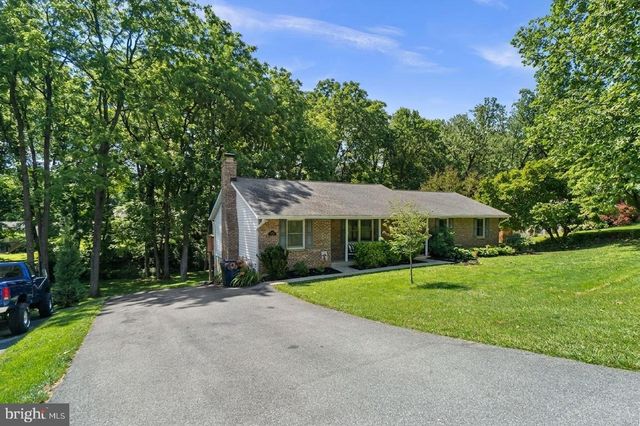 6421 LOCUST LN, Sykesville, MD 21784
