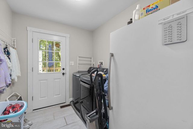 6421 LOCUST LN, Sykesville, MD 21784