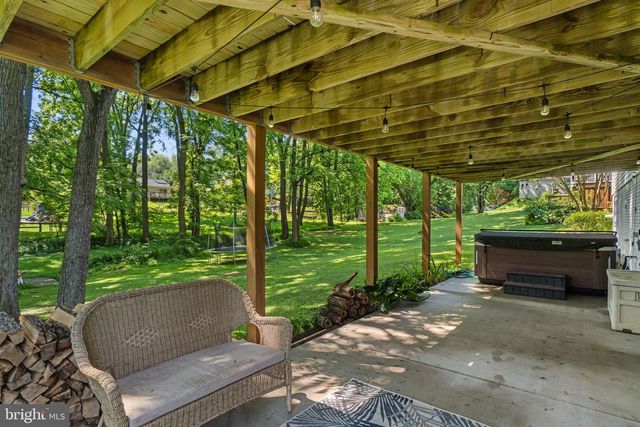 6421 LOCUST LN, Sykesville, MD 21784