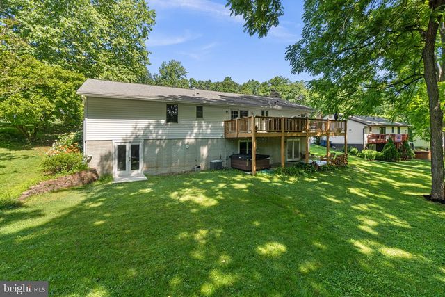 6421 LOCUST LN, Sykesville, MD 21784