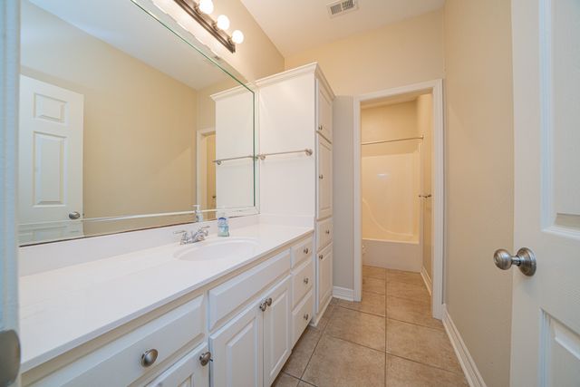 605 Cal Young Road, Hallsville, TX 75650