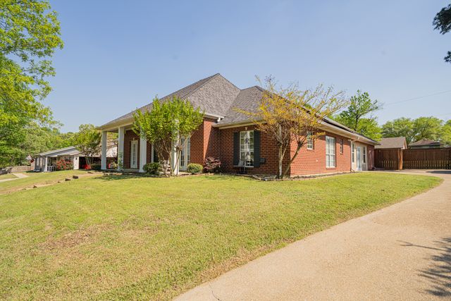 605 Cal Young Road, Hallsville, TX 75650