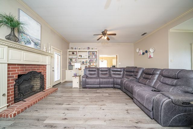 605 Cal Young Road, Hallsville, TX 75650